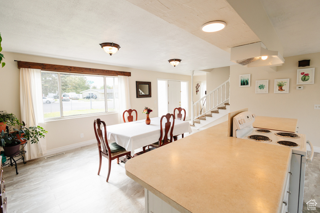 Photo 9 for MLS #2089003 at 374 W Melba Dr