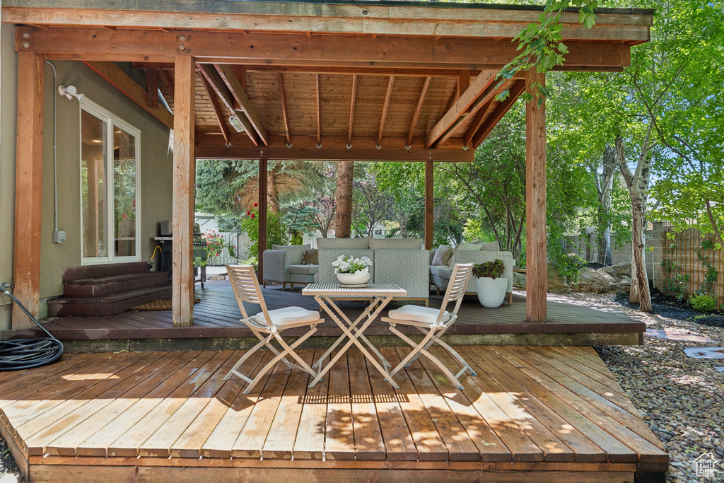 Deck with outdoor lounge area