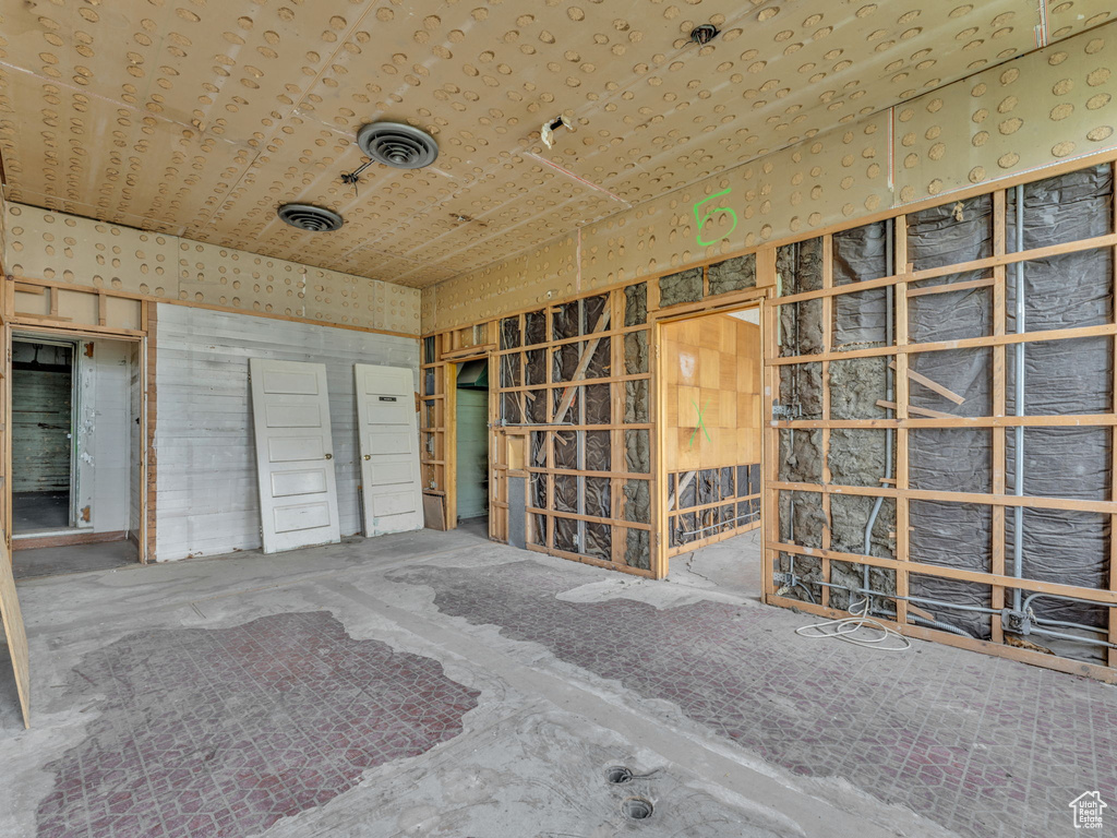 View of miscellaneous room