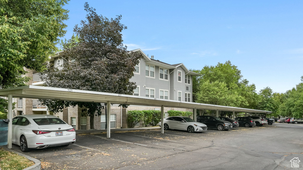 532 N SEVEN PEAKS #303 BLVD #303 Provo, UT 84606
