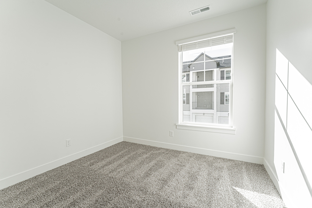 4688 S 710 W #J204 Mapleton, UT 84664