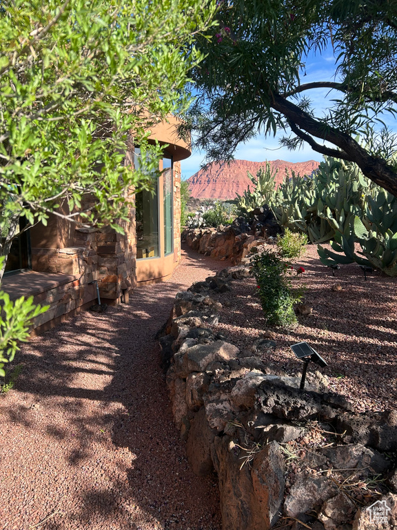 View of yard featuring a mountain view
