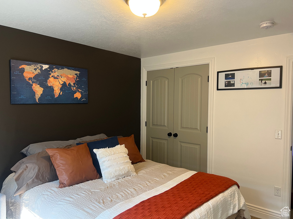 Bedroom with a closet