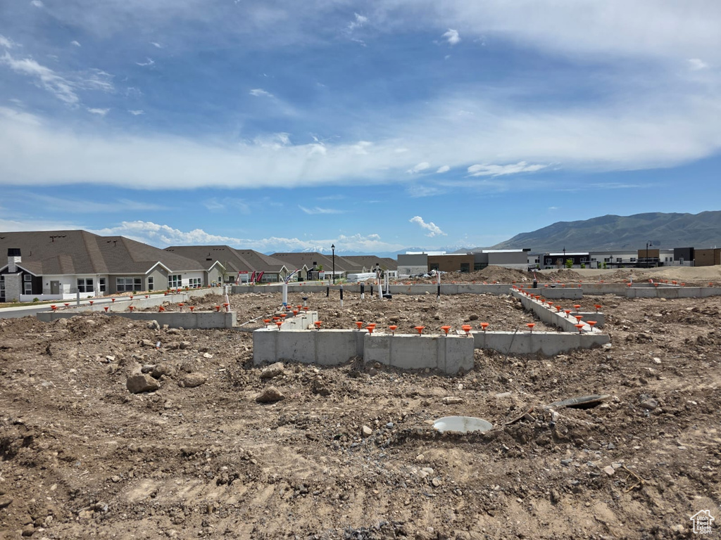 View of yard featuring a mountain view and a residential view