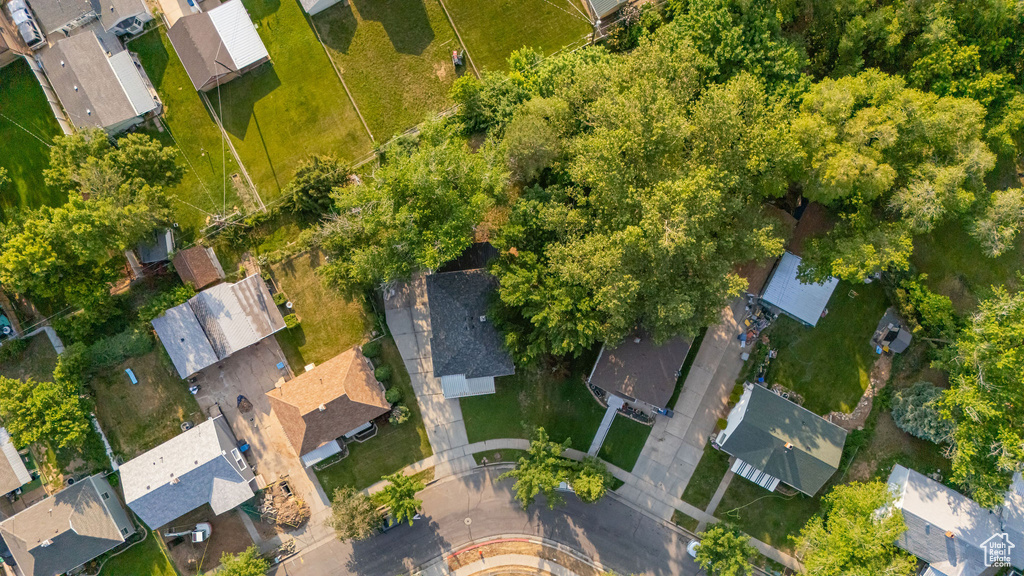 Aerial view of property\'s location with nearby suburban area