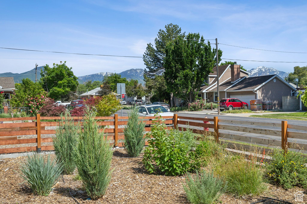 View of yard with a mountain view