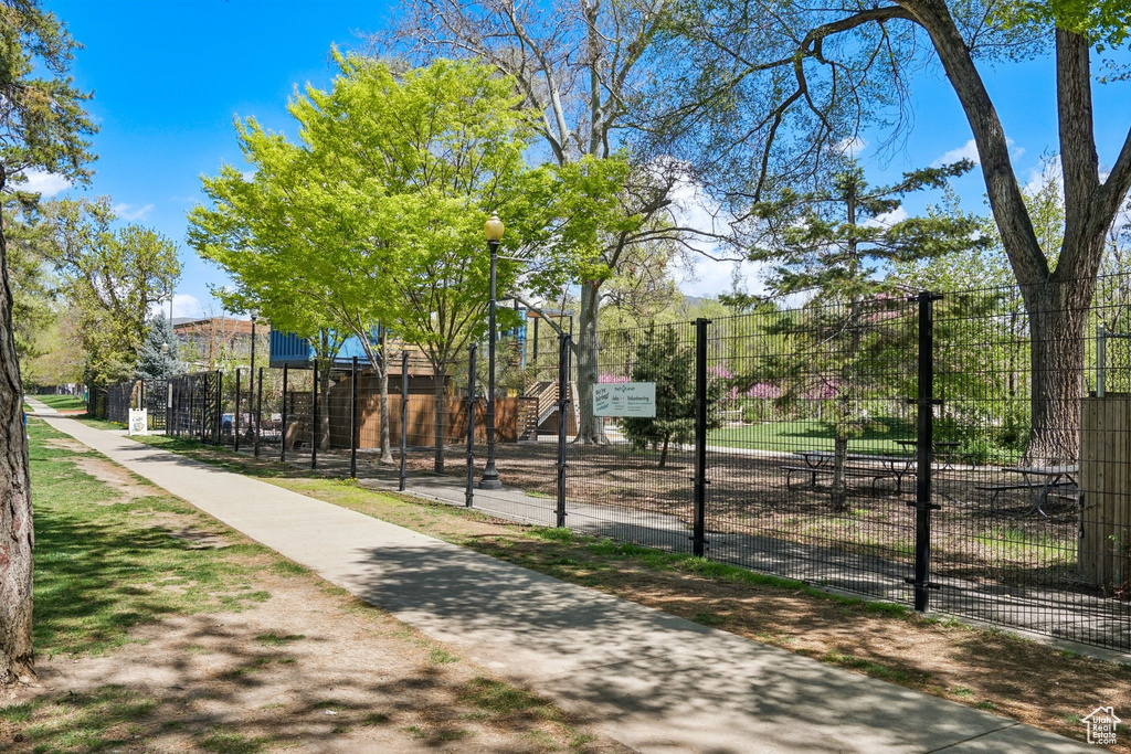 View of home's community