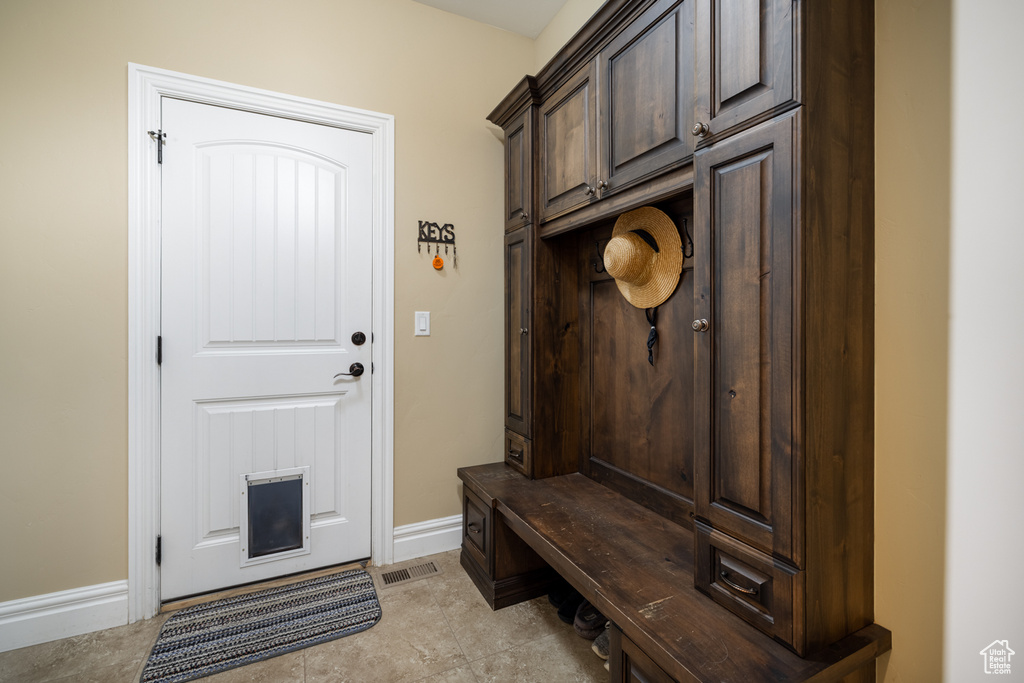 Mudroom with baseboards
