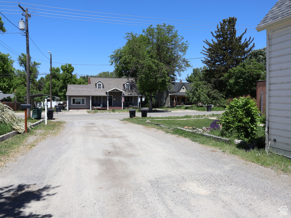 View of dirt / gravel road