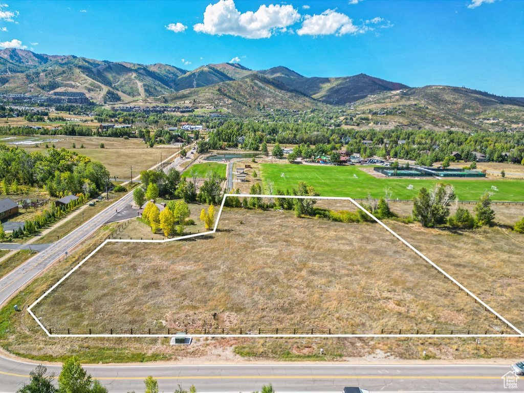 View of property location featuring property parcel outlined and a mountainous background