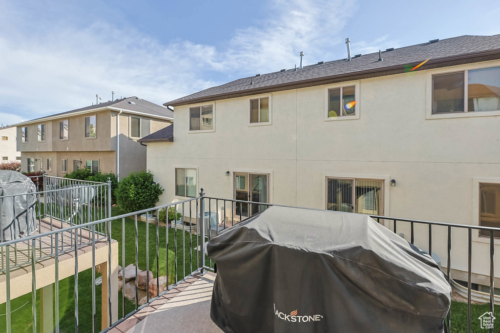 Balcony with area for grilling