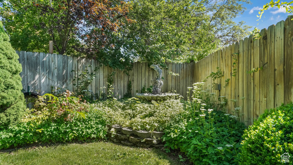 6866 S PINE ROCK DR Cottonwood Heights, UT 84121
