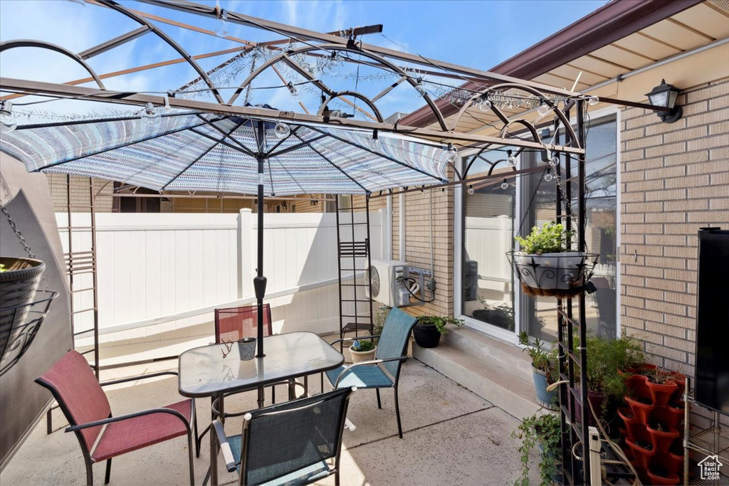 View of patio / terrace with outdoor dining area