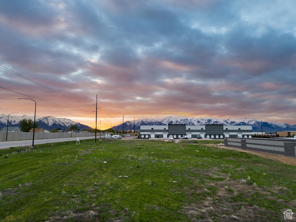 View of yard featuring a mountain view
