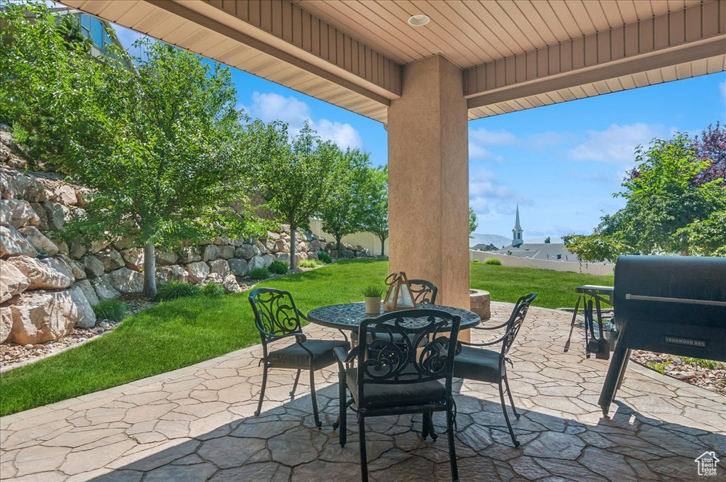 View of patio / terrace featuring outdoor dining space