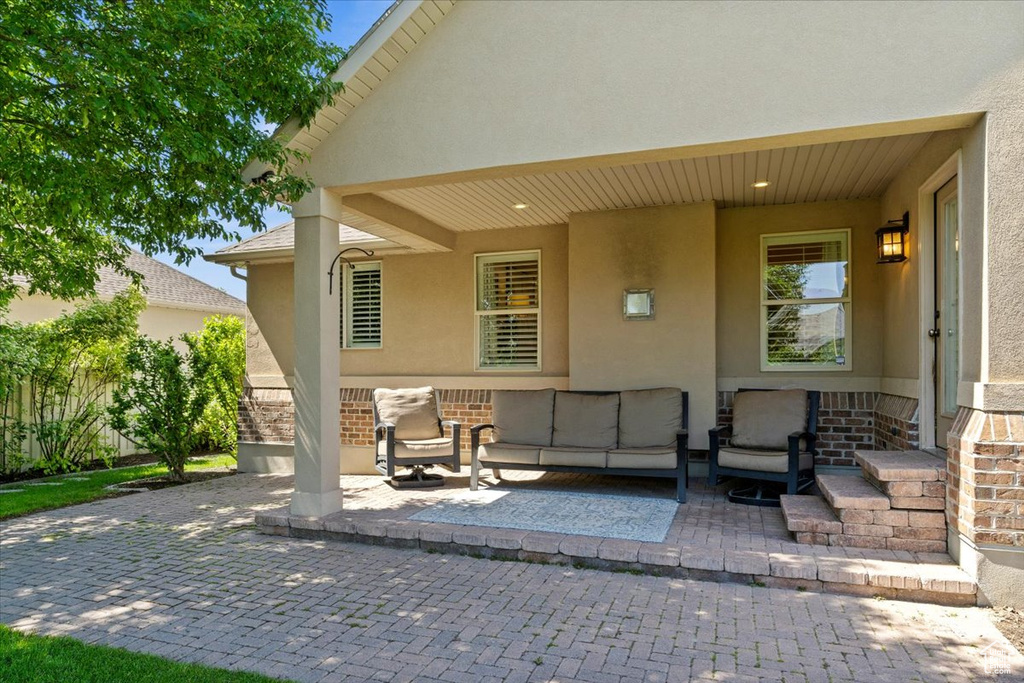 View of patio / terrace with outdoor lounge area