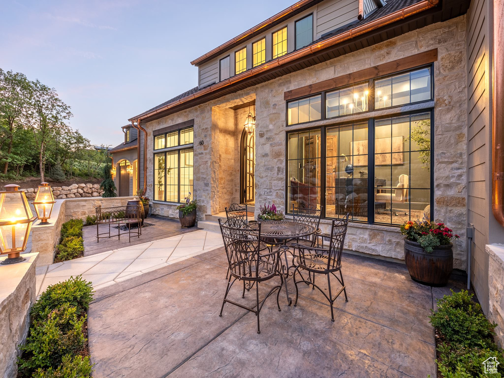 View of patio / terrace with outdoor dining space