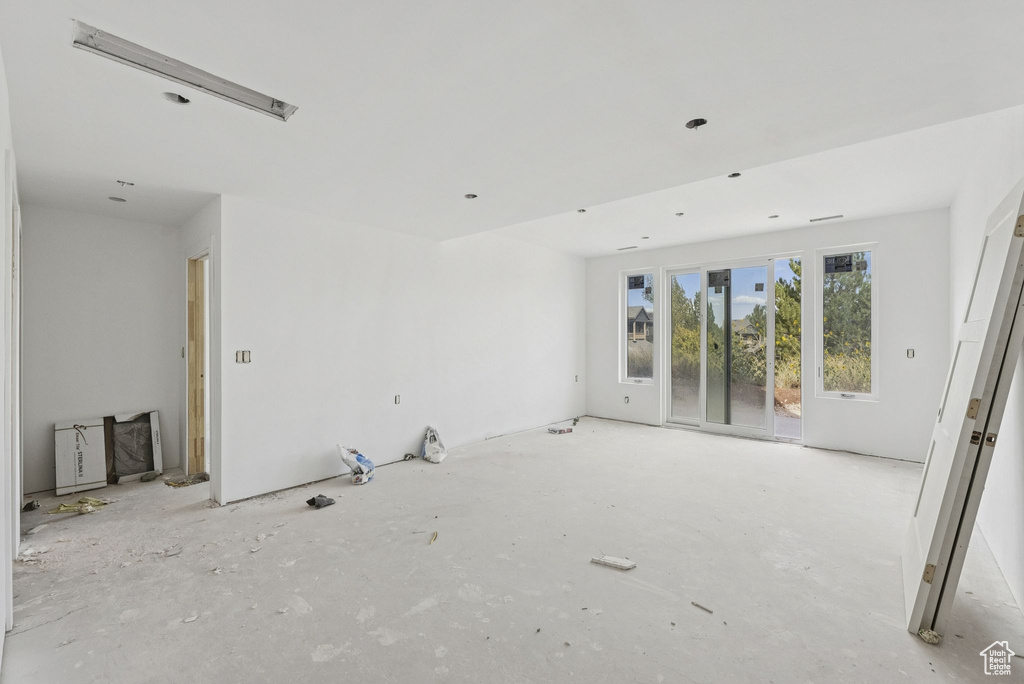 Photo 7 for MLS #2089477 at 1912 W Mochila Cir