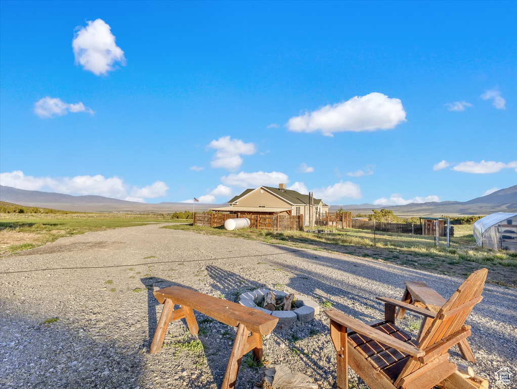 View of yard with a mountain view