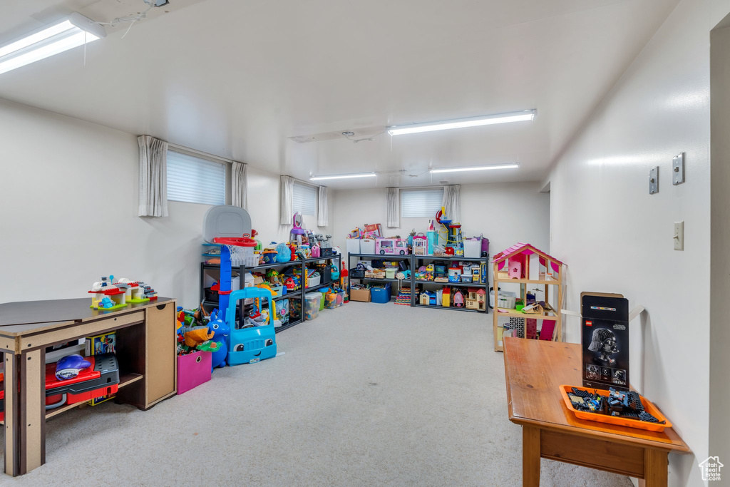 Playroom featuring carpet