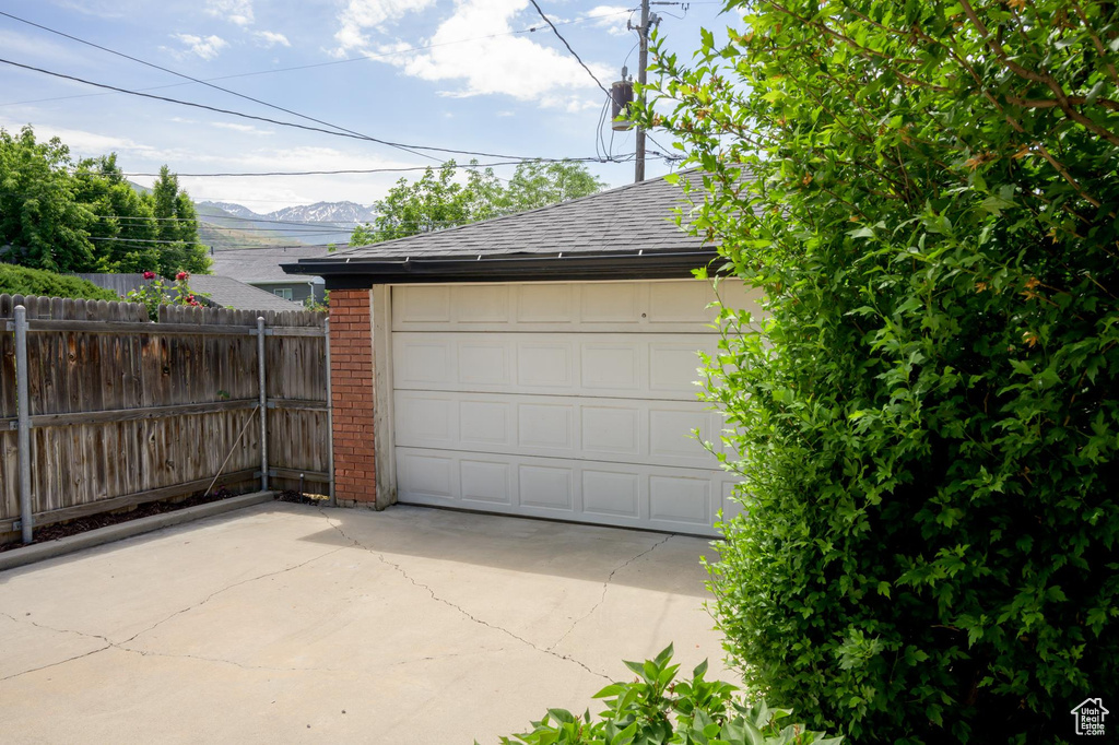 Garage with a mountain view