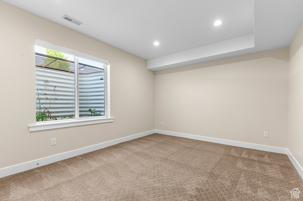 Unfurnished room with carpet flooring, recessed lighting, and baseboards