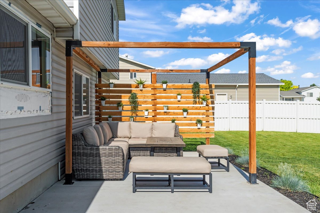 View of patio / terrace featuring outdoor lounge area