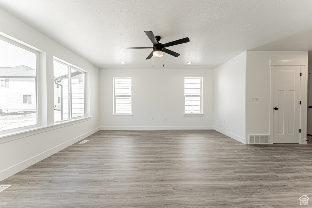 Photo 4 for MLS #2089574 at 993 N 3620 West #264