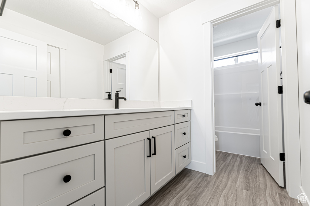 Photo 9 for MLS #2089574 at 993 N 3620 West #264