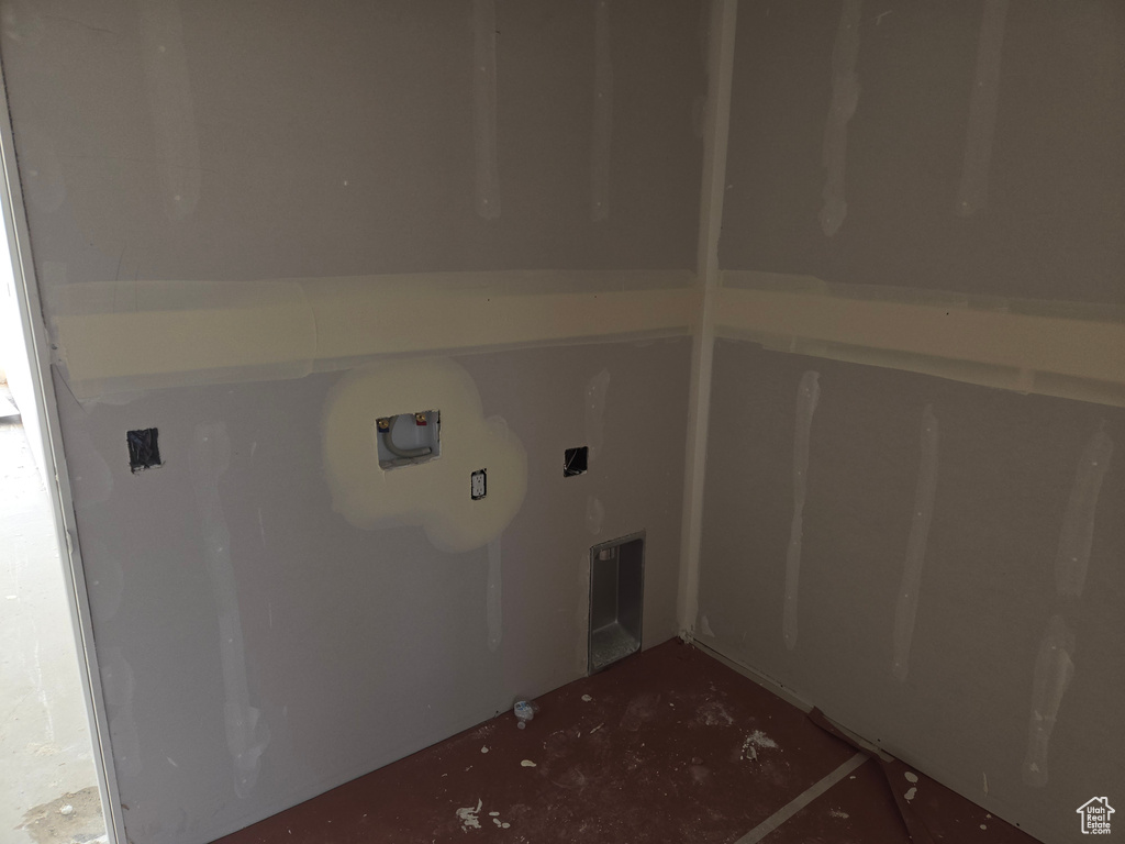 Laundry room with washer hookup