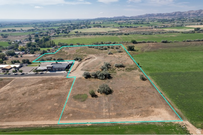 3000 S 1500 E Naples, UT 84078