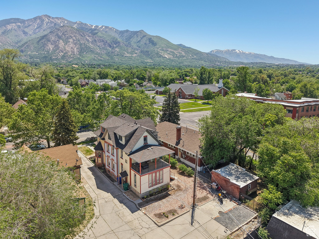 Bird's eye view of a mountainous background