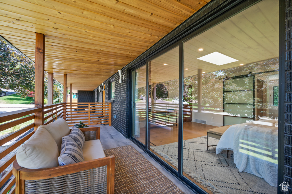 Balcony featuring outdoor lounge area