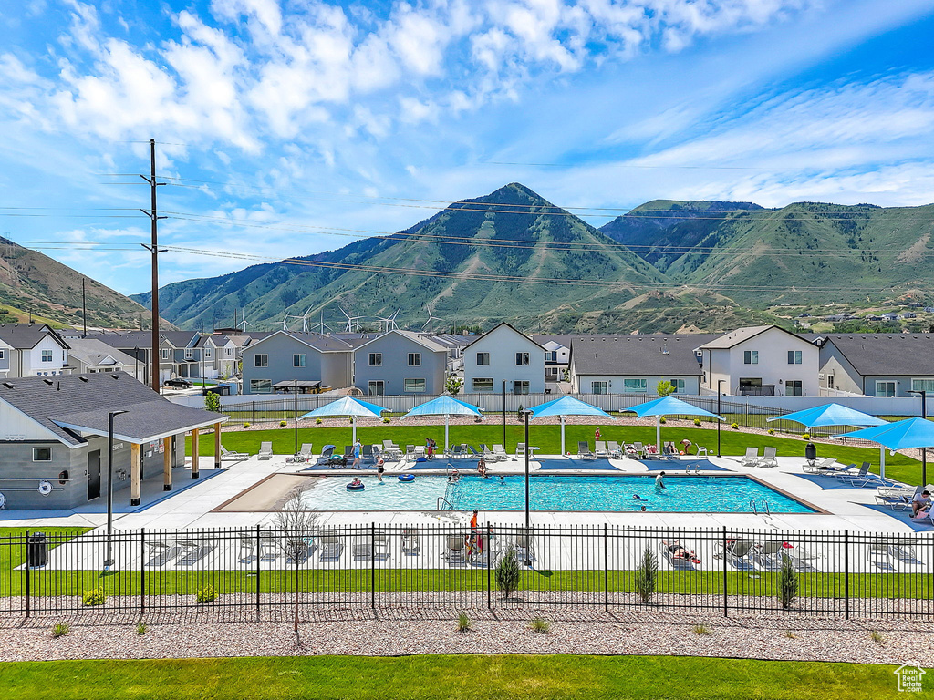 View of mountain background with nearby suburban area
