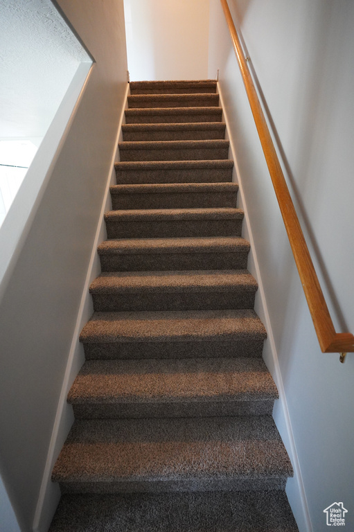 Stairway with carpet floors