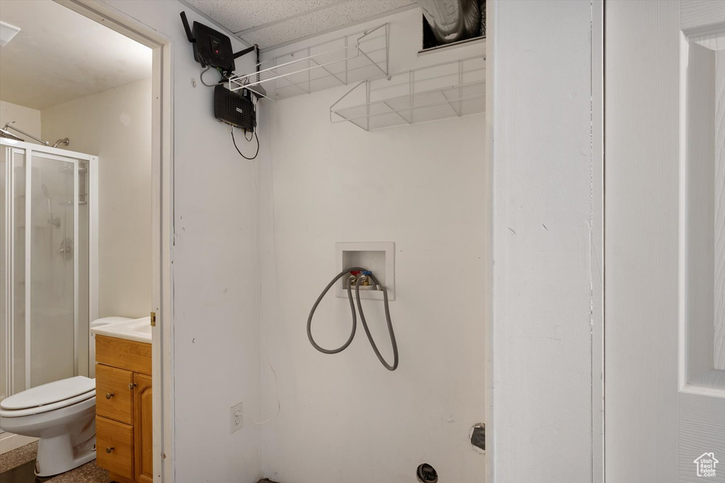 Washroom with washer hookup