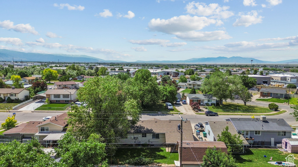 Aerial perspective of suburban area with mountains