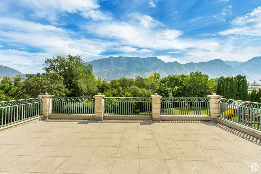 View of mountain feature