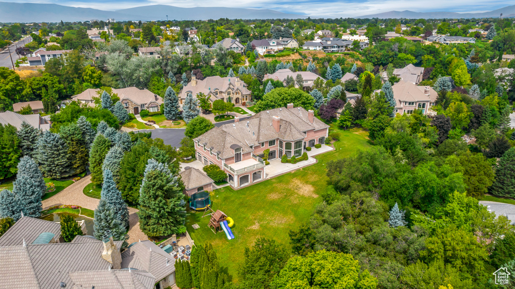 Birds eye view of property