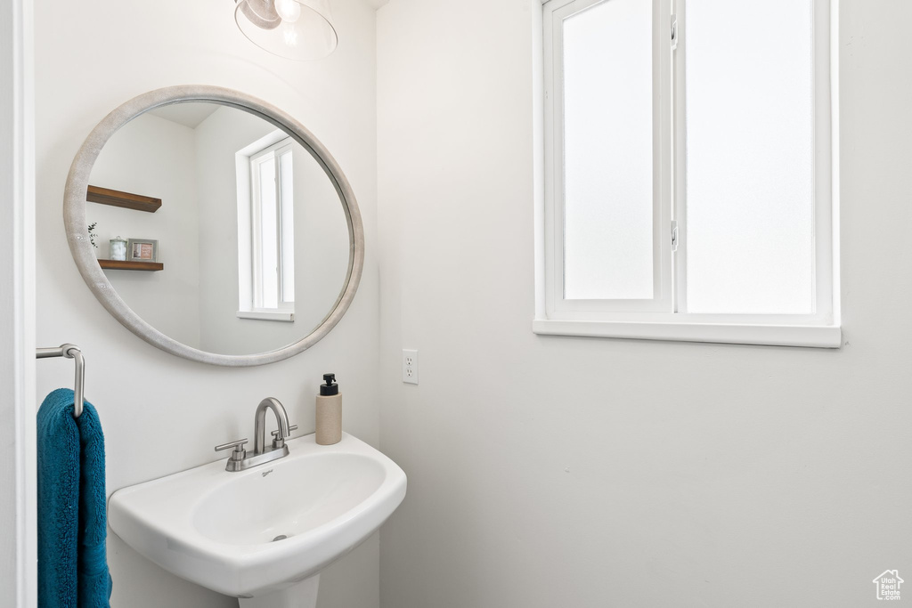 Bathroom with a sink