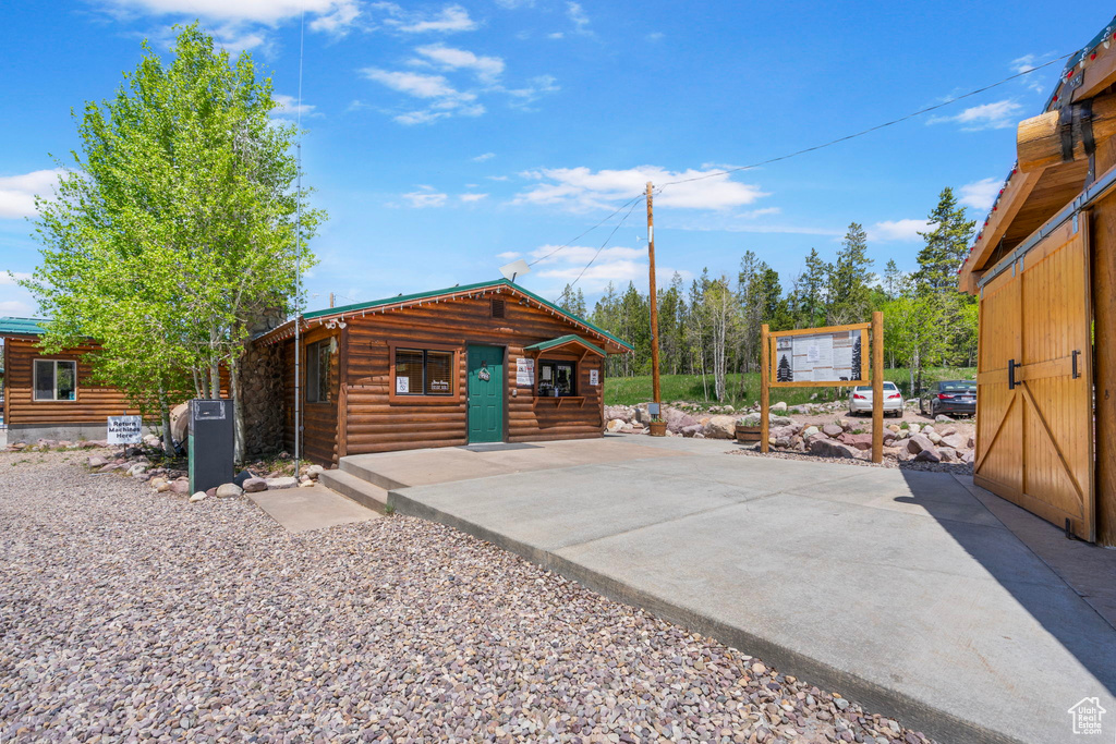 Exterior space with driveway