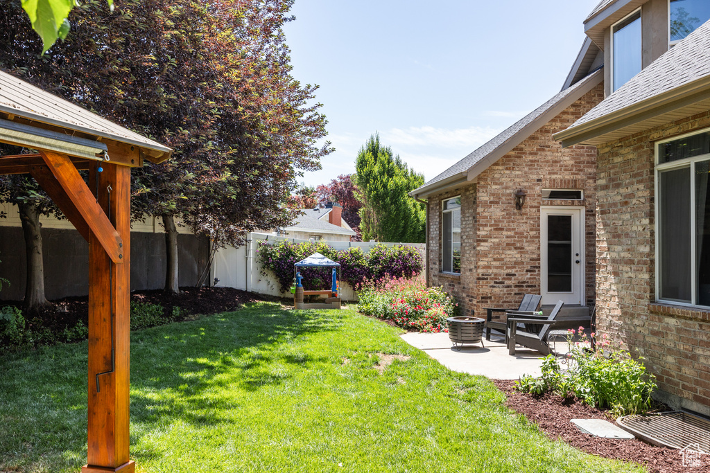 View of yard featuring a patio area