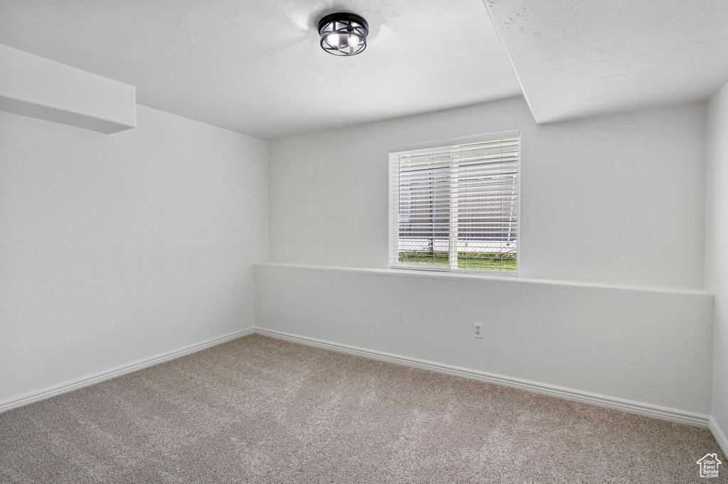 3028 S BURDOCK DR West Valley City, UT 84128