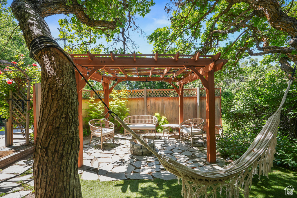 View of patio / terrace featuring a pergola