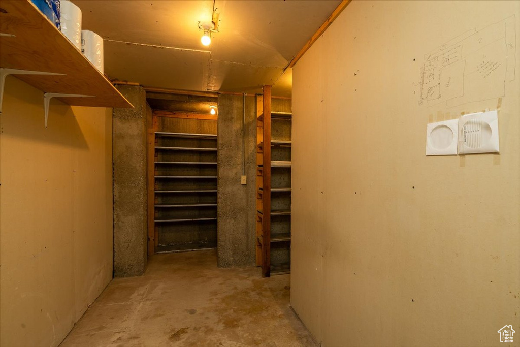 View of walk in closet
