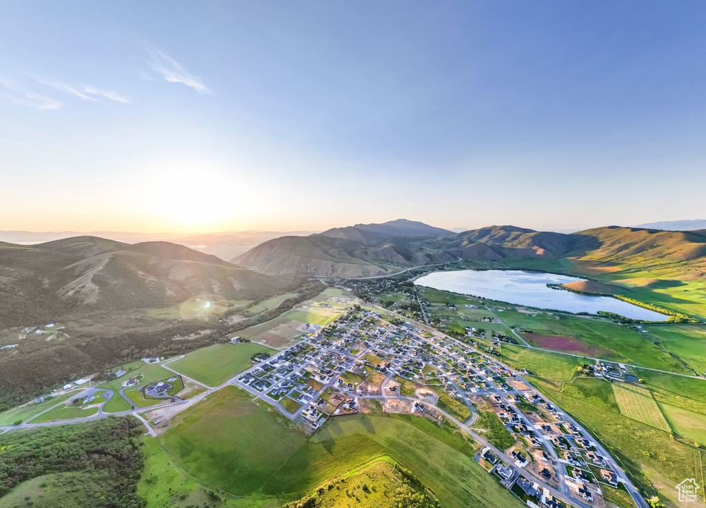 Aerial overview of property\\\'s location with a water and mountain view