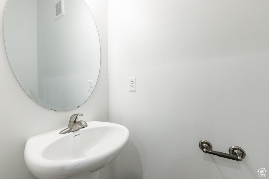 Bathroom featuring sink
