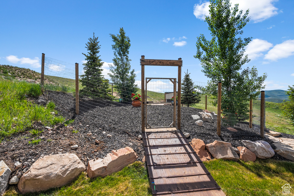View of yard with a mountain view