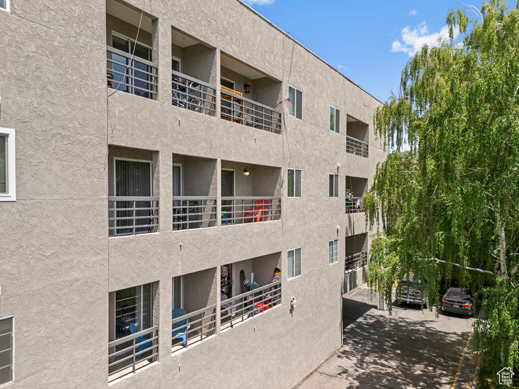View of apartment building / complex