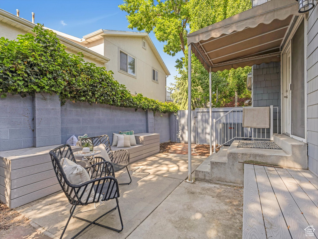 View of patio / terrace with an outdoor hangout area